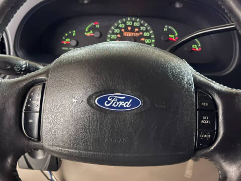 2002 Ford E-Series E-350 SD XLT