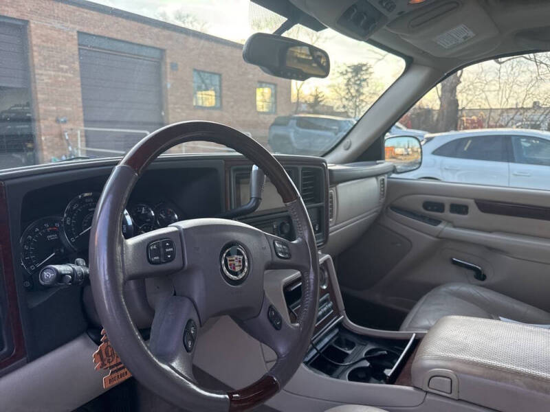 2005 Cadillac Escalade
