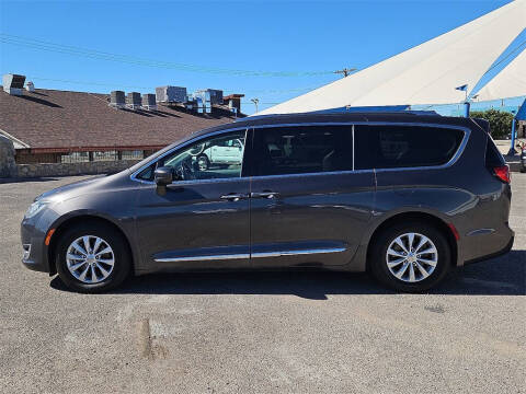 2019 Chrysler Pacifica Touring L