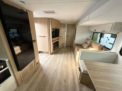 2026 Winnebago Thrive