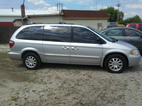 2003 Chrysler Town and Country for sale at RICK'S AUTO SALES in Logansport IN