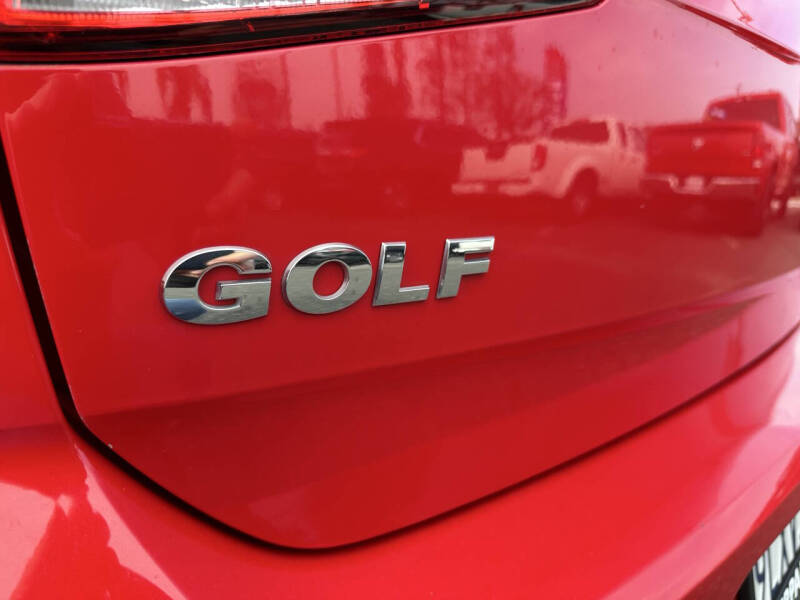 2019 Volkswagen Golf SE