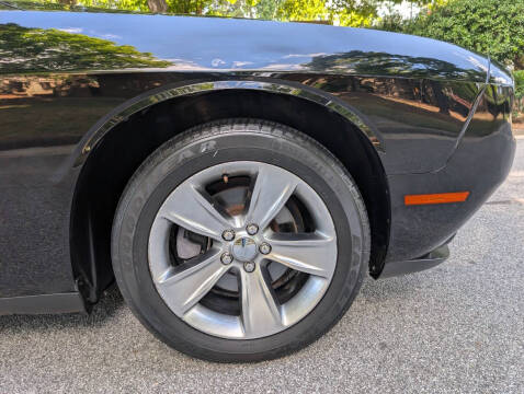 2015 Dodge Challenger SXT
