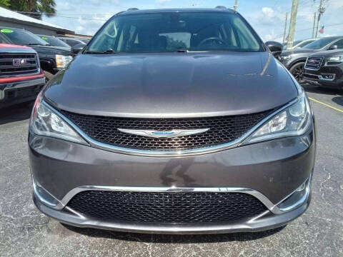 2018 Chrysler Pacifica Touring L
