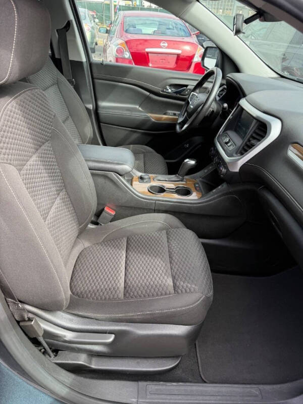 2019 GMC Acadia SLE-2