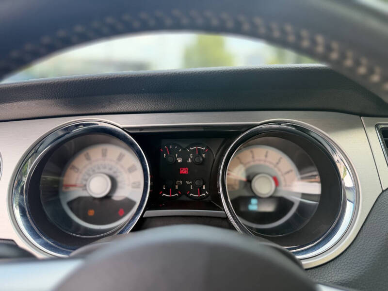 2010 Ford Mustang V6 Premium