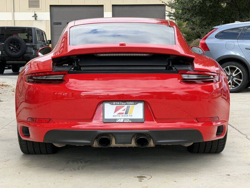 2018 Porsche 911 Carrera GTS