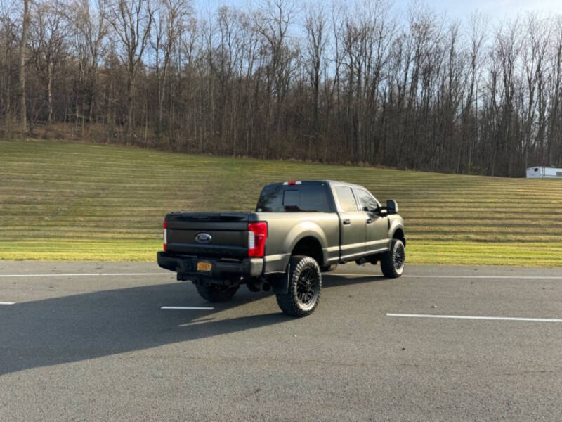 2017 Ford F-350 Super Duty Lariat