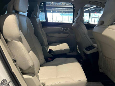 2023 Volvo XC90 B6 Plus Bright Theme 6P