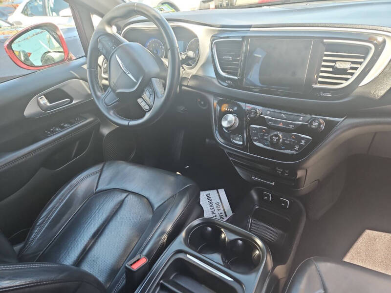 2018 Chrysler Pacifica Touring L