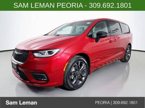 2026 Chrysler Pacifica Select