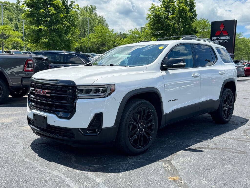 White 2023 GMC Acadia SLT 4x4 SLT 4dr SUV 1