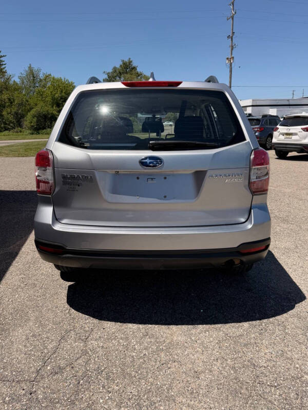 2016 Subaru Forester 2.5i