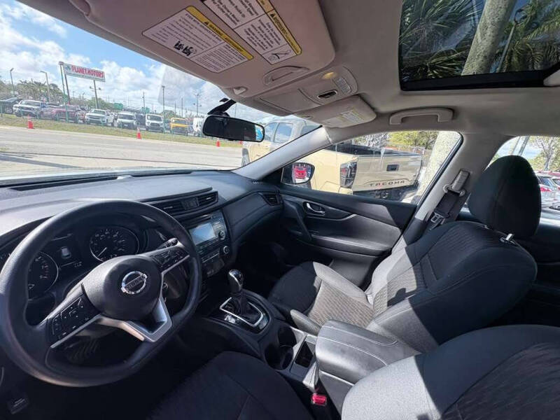 2017 Nissan Rogue S