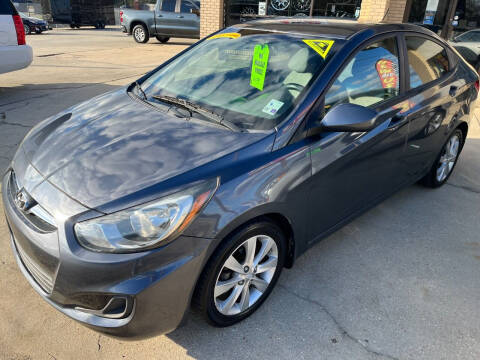 2012 Hyundai Accent GLS