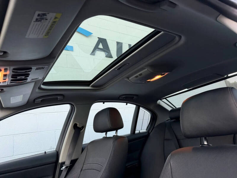 2011 BMW 3 Series 328i xDrive