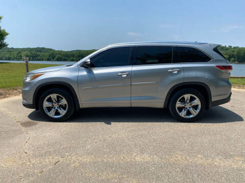 2014 Toyota Highlander for sale at Monroe Auto's, LLC in Parsons TN