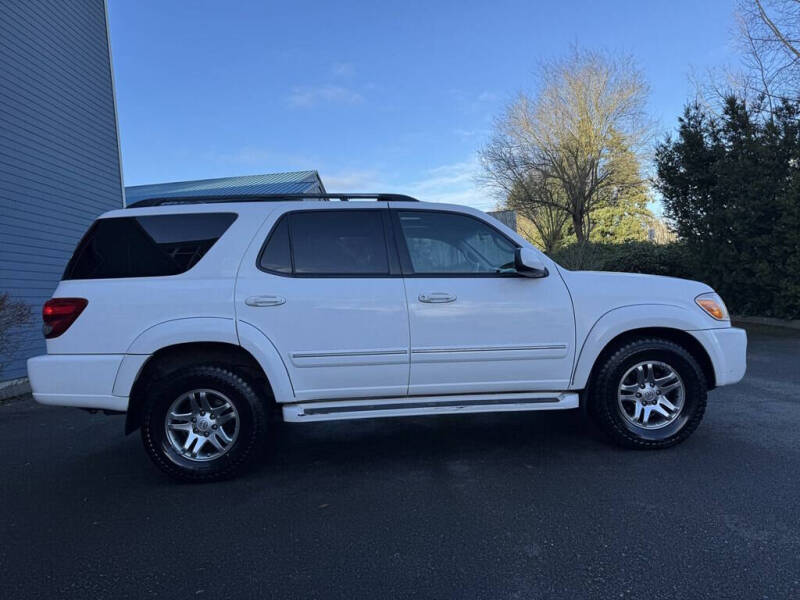 2005 Toyota Sequoia SR5