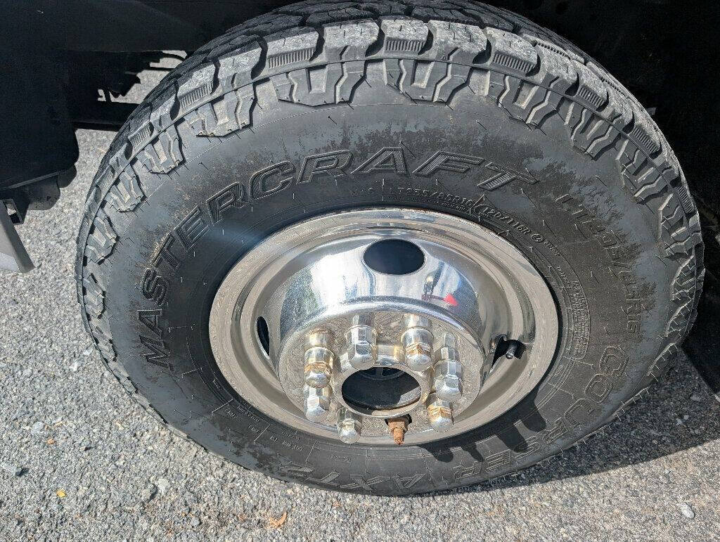 2001 Ford F-350 Super Duty 41