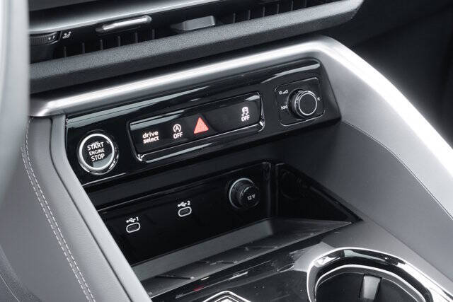 2025 Audi Q5 quattro Premium Plus TFSI