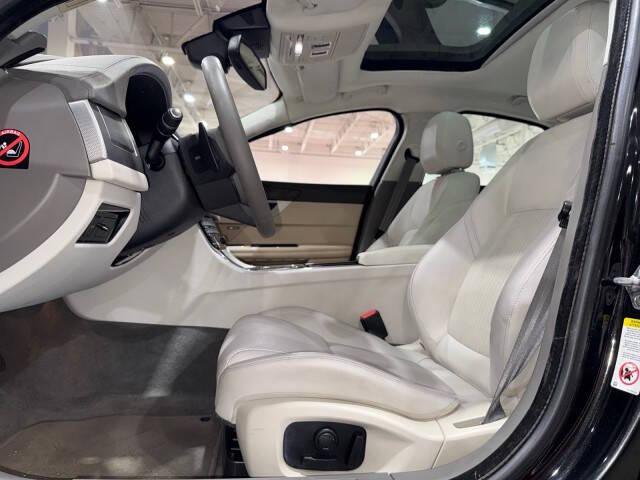 2016 Jaguar XF 35t Prestige