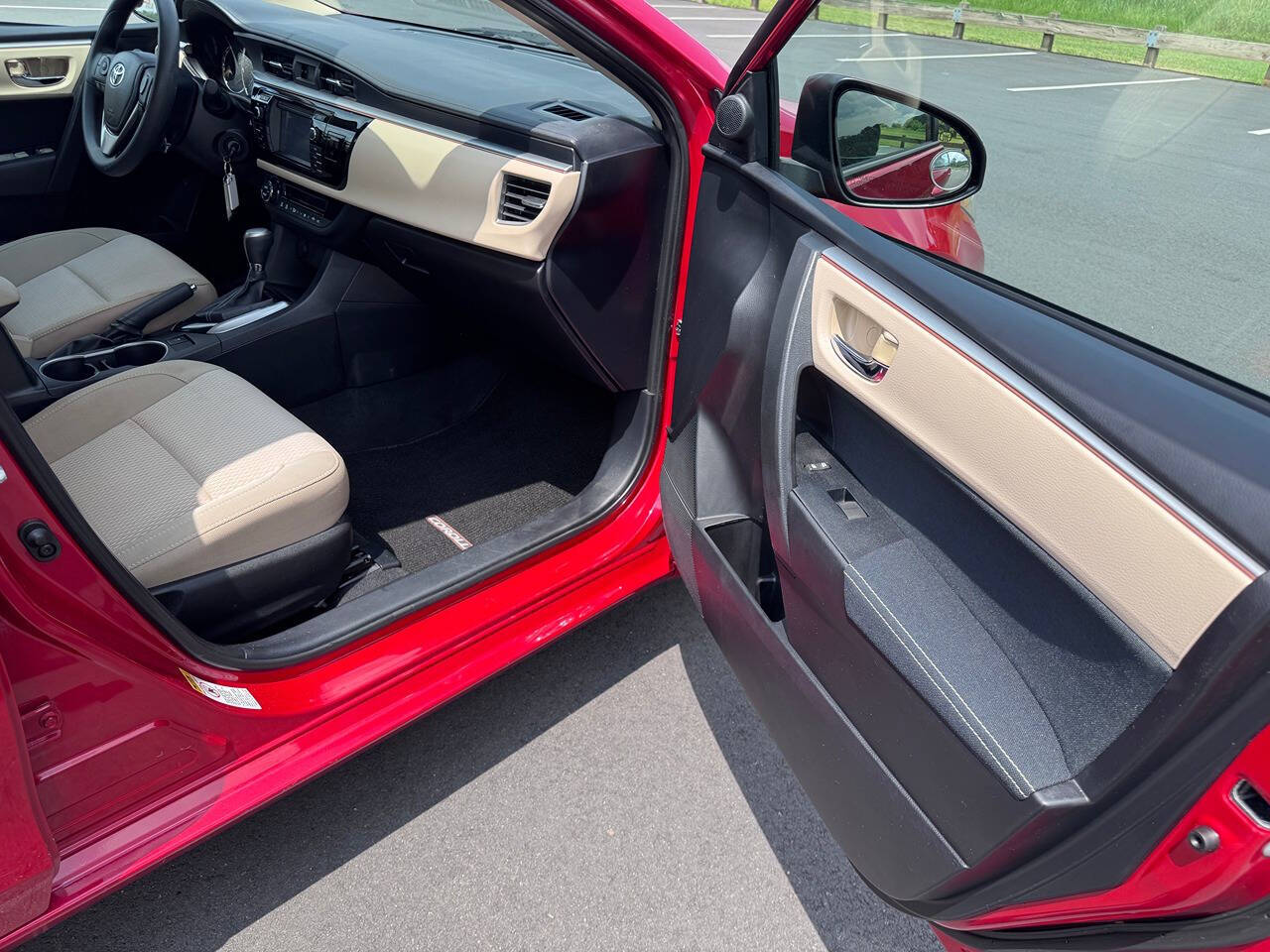 2015 Toyota Corolla 17
