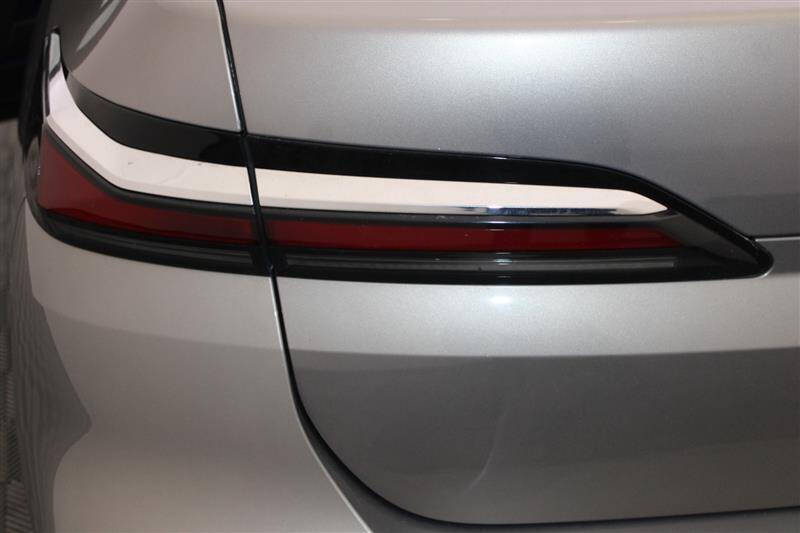 2024 BMW 7 Series 740i