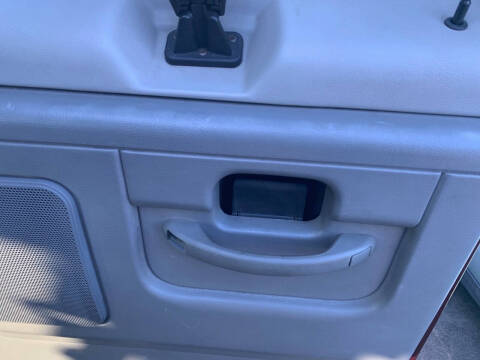 2005 Ford E-Series E-350 SD XLT