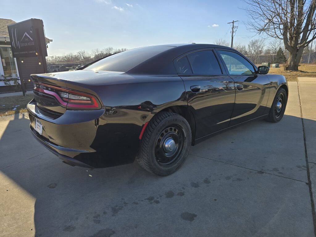 2017 Dodge Charger for sale at Bigfoot Auto in Hiawatha, IA