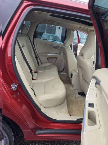 2015 Volvo XC60 T5 Premier