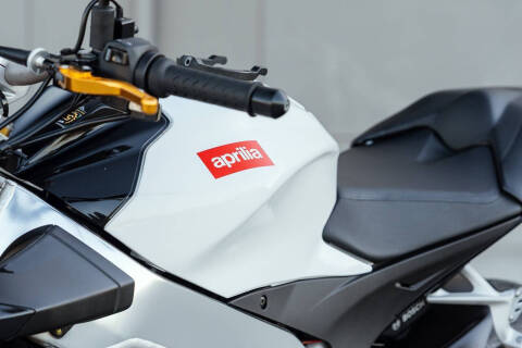 2015 Aprilia Tuono V4