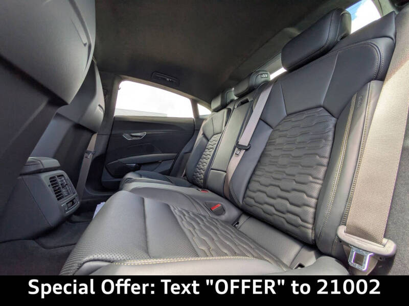 2025 Audi RS e-tron GT performance quattro