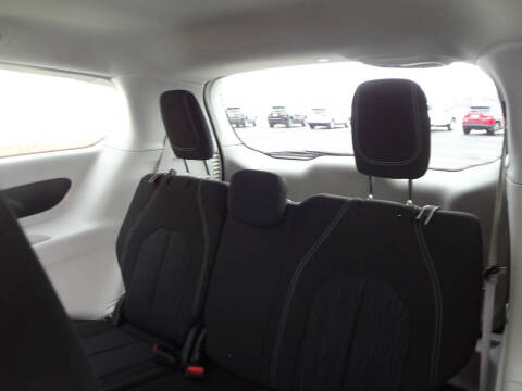 2021 Chrysler Voyager LX