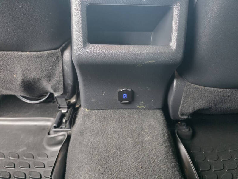 2022 Toyota Camry Hybrid SE