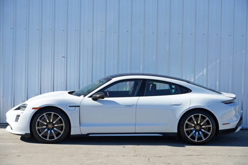 2020 Porsche Taycan Turbo