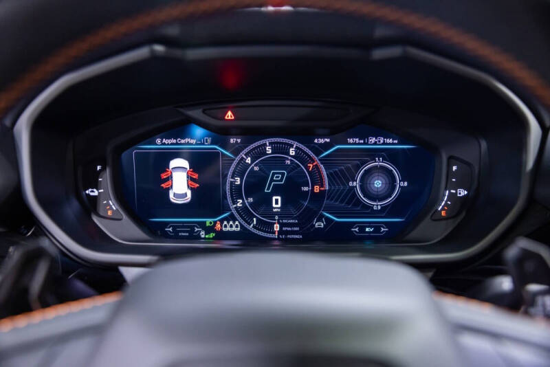 2025 Lamborghini Urus SE