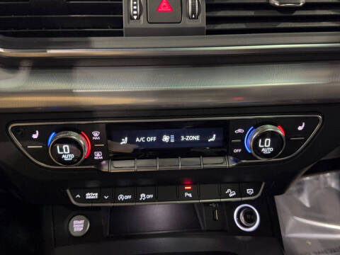 2020 Audi Q5 quattro Titanium Premium 45 TFSI