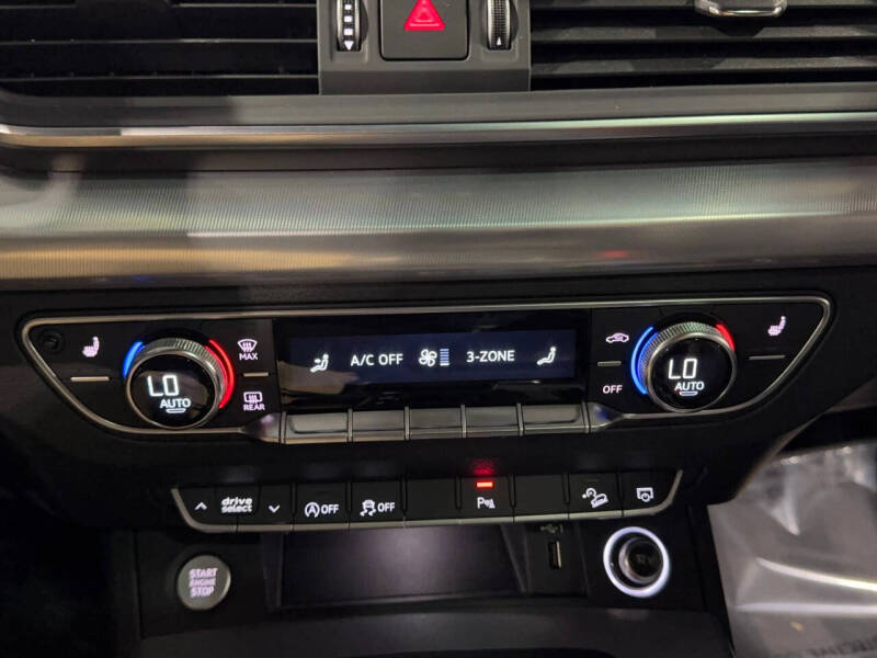 2020 Audi Q5 quattro Titanium Premium 45 TFSI