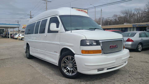 2016 GMC Savana for sale at GLADSTONE AUTO SALES    GUARANTEED CREDIT APPROVAL in Gladstone MO