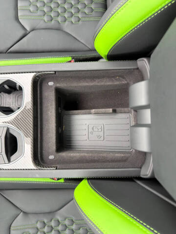 2024 Lamborghini Urus S