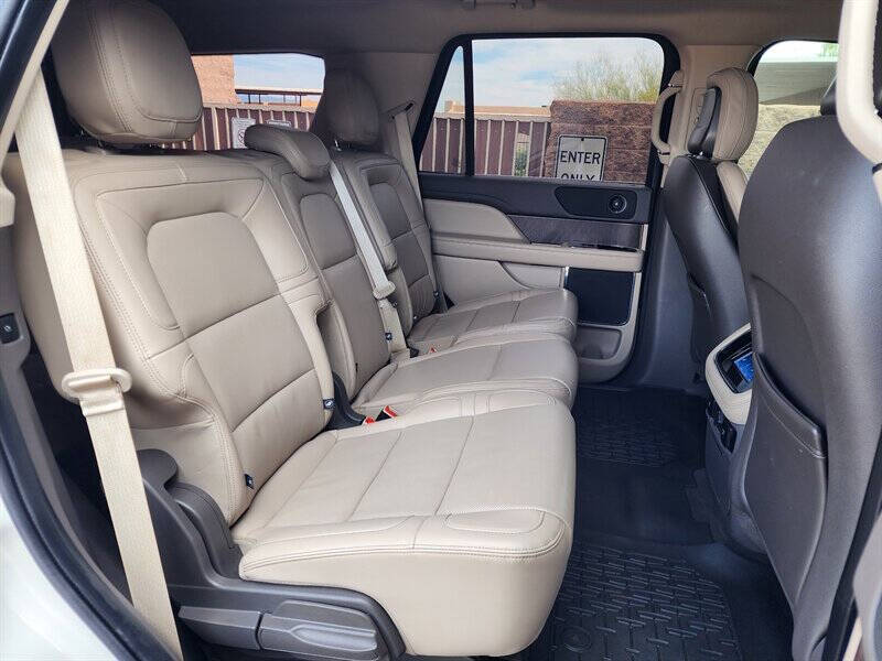 2023 Lincoln Navigator Standard