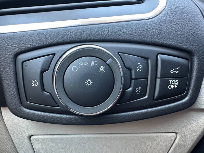 2024 Ford Edge Titanium