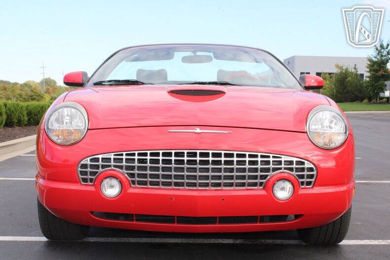 2002 Ford Thunderbird Deluxe