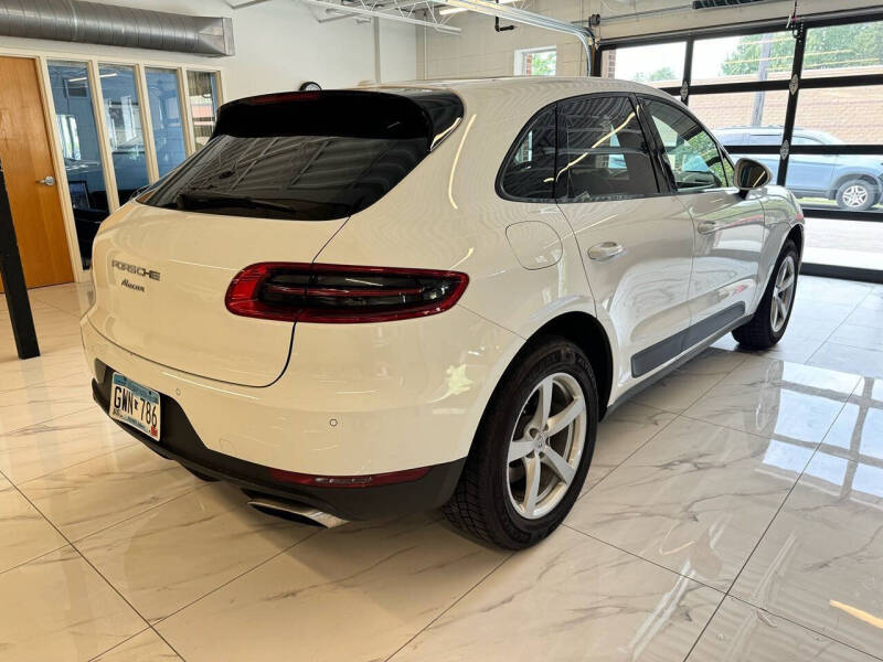 2017 Porsche Macan