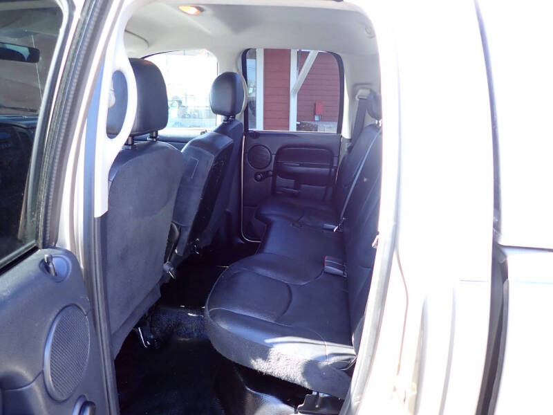 2004 Dodge Ram 1500 SLT