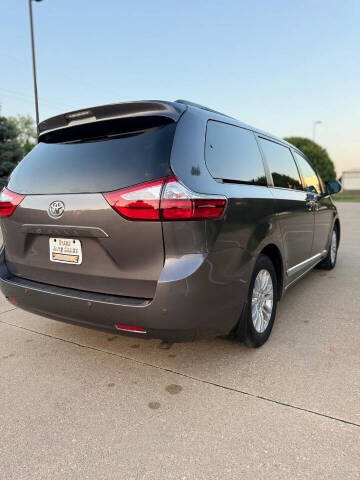 2016 Toyota Sienna XLE 8-Passenger
