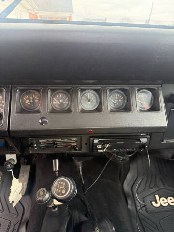 1987 Jeep Wrangler Laredo