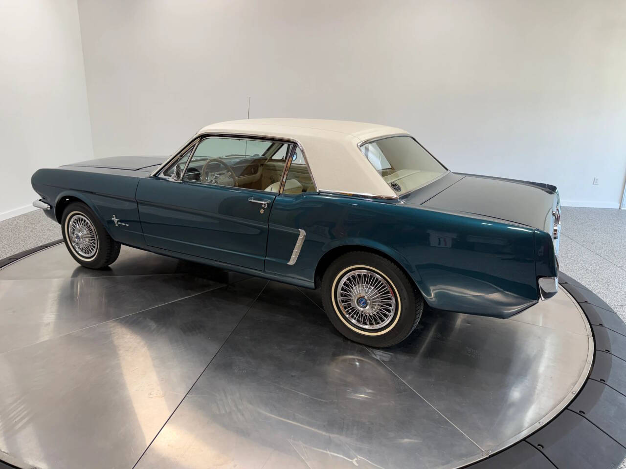 1965 Ford Mustang 30