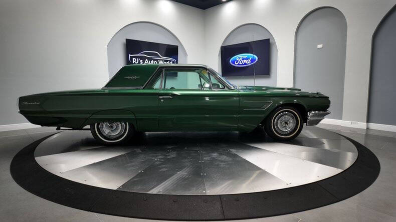 1965 Ford Thunderbird