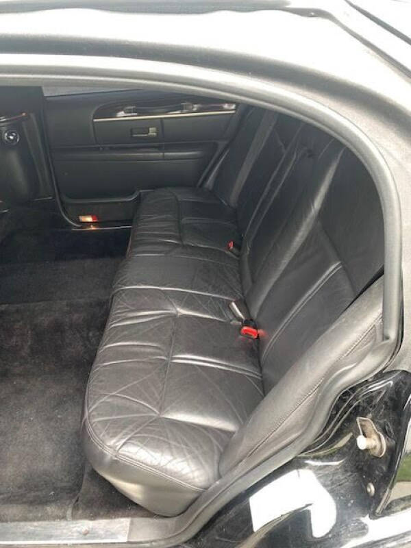 2011 Lincoln Town Car Executive